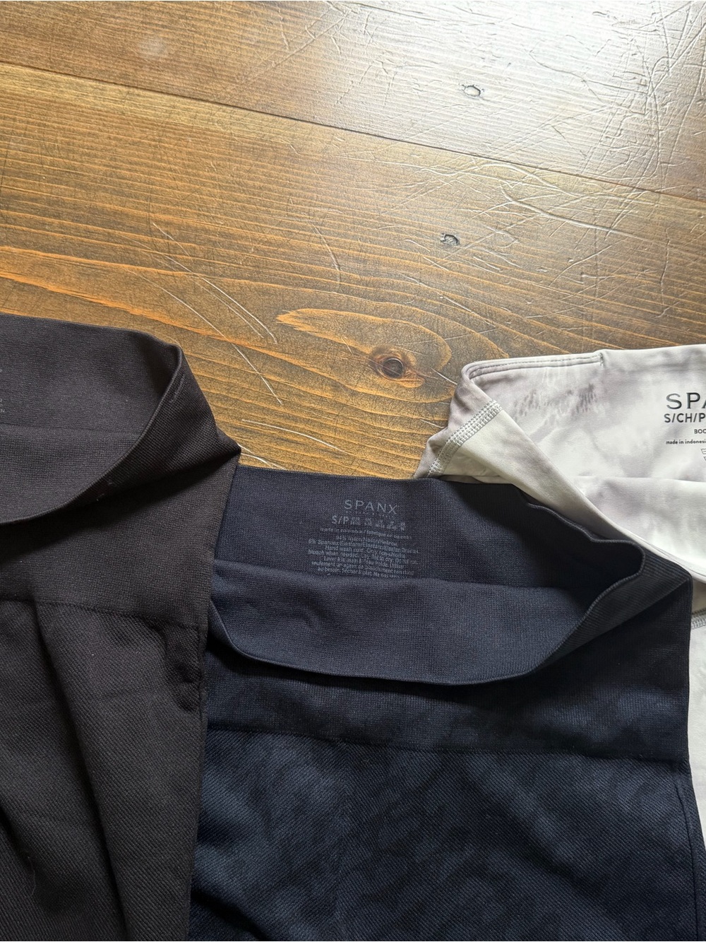 SPANX - Bundle of 6 Leggings - Picture 4 of 10